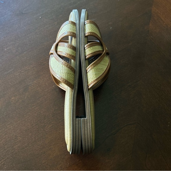 Crown Vintage | Belizze Brown and Cream Slide Sandals - Picture 5 of 7